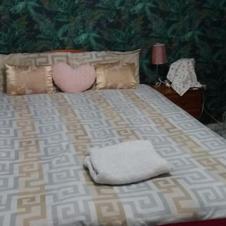 Spacious Double Room Located Within Walking Distance To Seaside And Town 도버 외부 사진