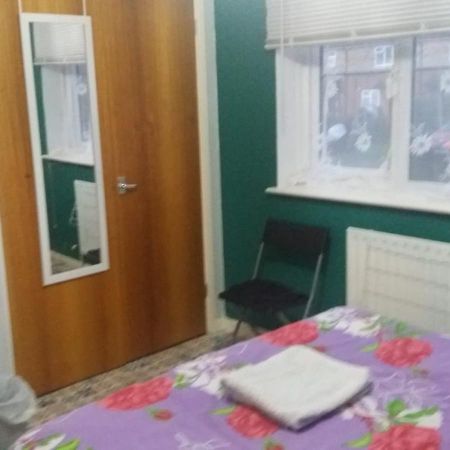 Spacious Double Room Located Within Walking Distance To Seaside And Town 도버 외부 사진