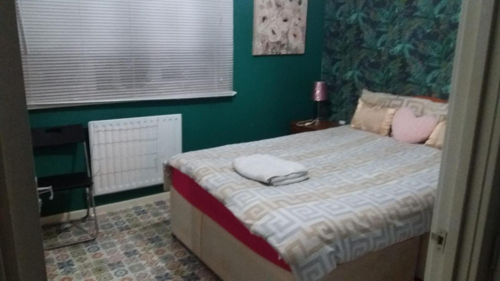 Spacious Double Room Located Within Walking Distance To Seaside And Town 도버 외부 사진
