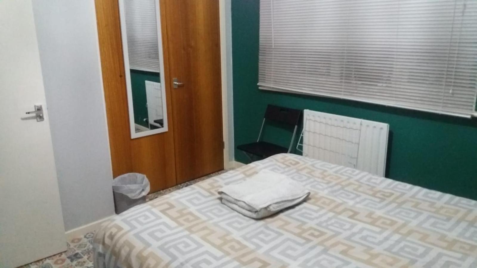 Spacious Double Room Located Within Walking Distance To Seaside And Town 도버 외부 사진